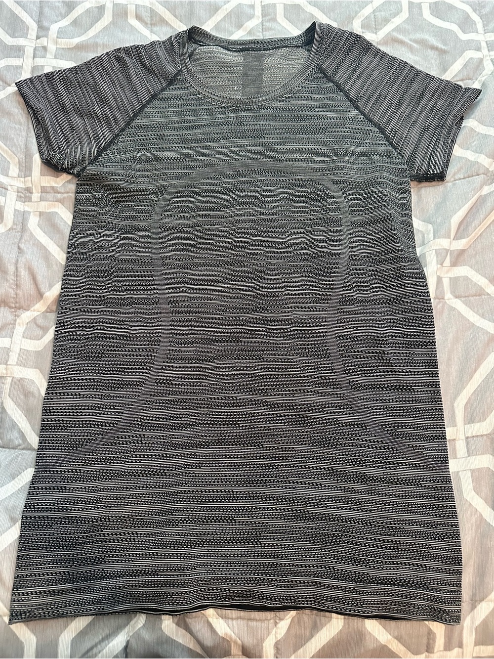 Lululemon Swiftly short sleeve